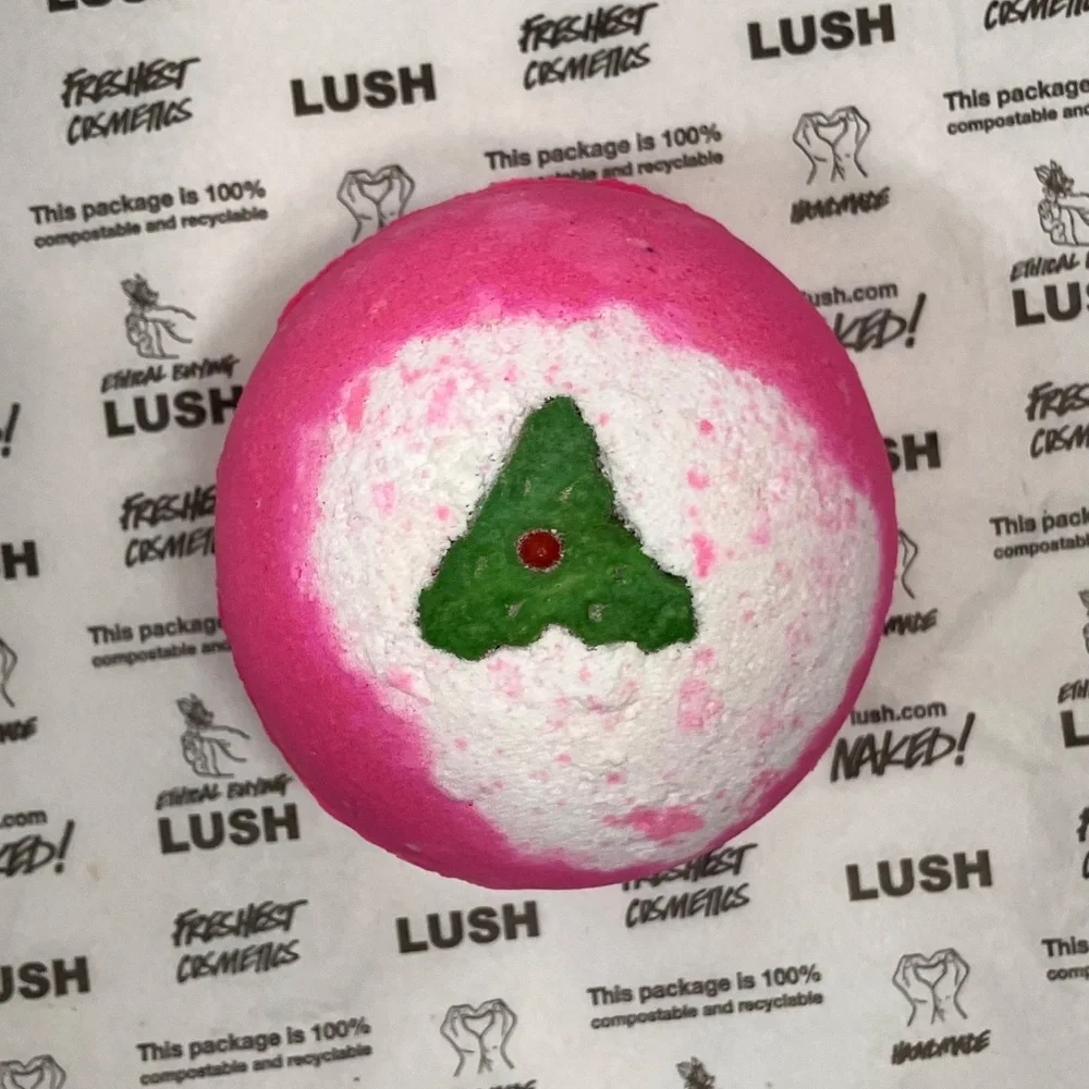 LUSH Sweet Pudding Bath Bomb 7 oz.
